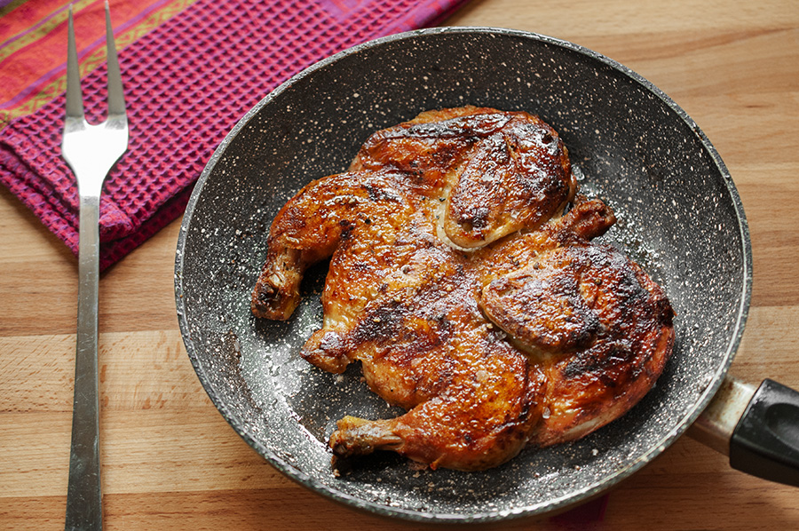 Pollo alla diavola in padella