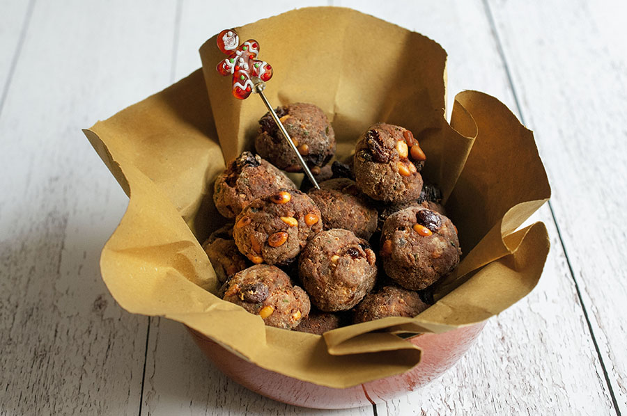 Fried Meatballs with Raisins and Pine Nuts