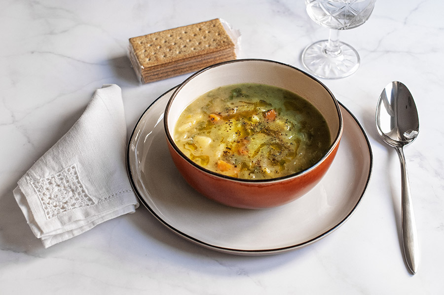Zuppa di scarola e patate