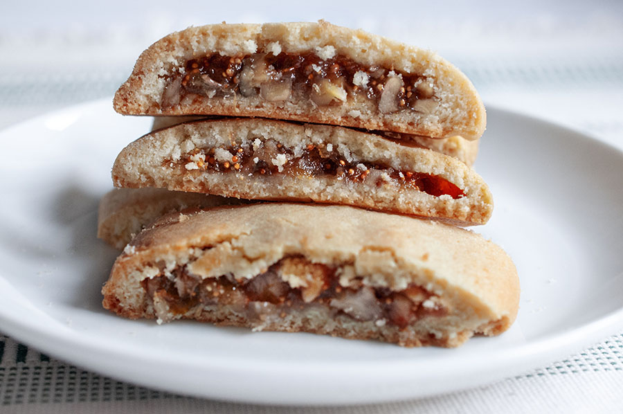 Biscotti con composta di fichi e noci